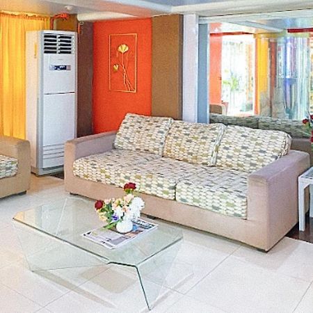 Villa Rosita Hotel Naga City By Reddoorz Naga (Camarines Sur) Exterior foto