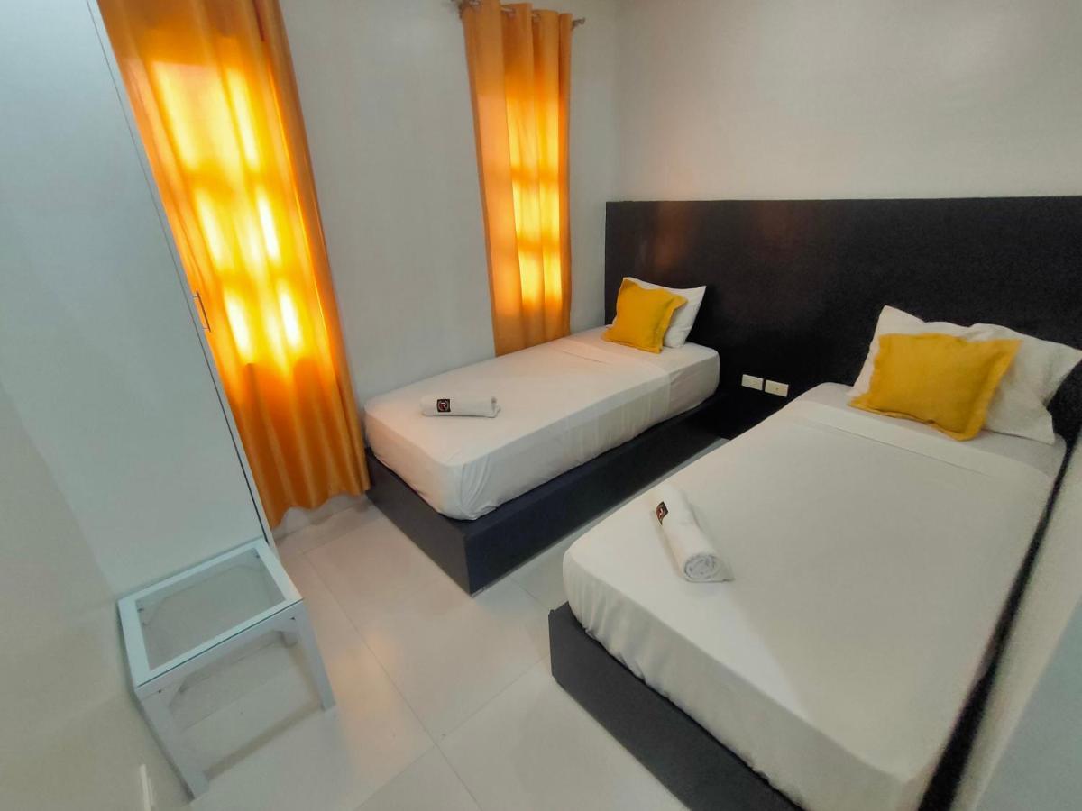 Villa Rosita Hotel Naga City By Reddoorz Naga (Camarines Sur) Exterior foto