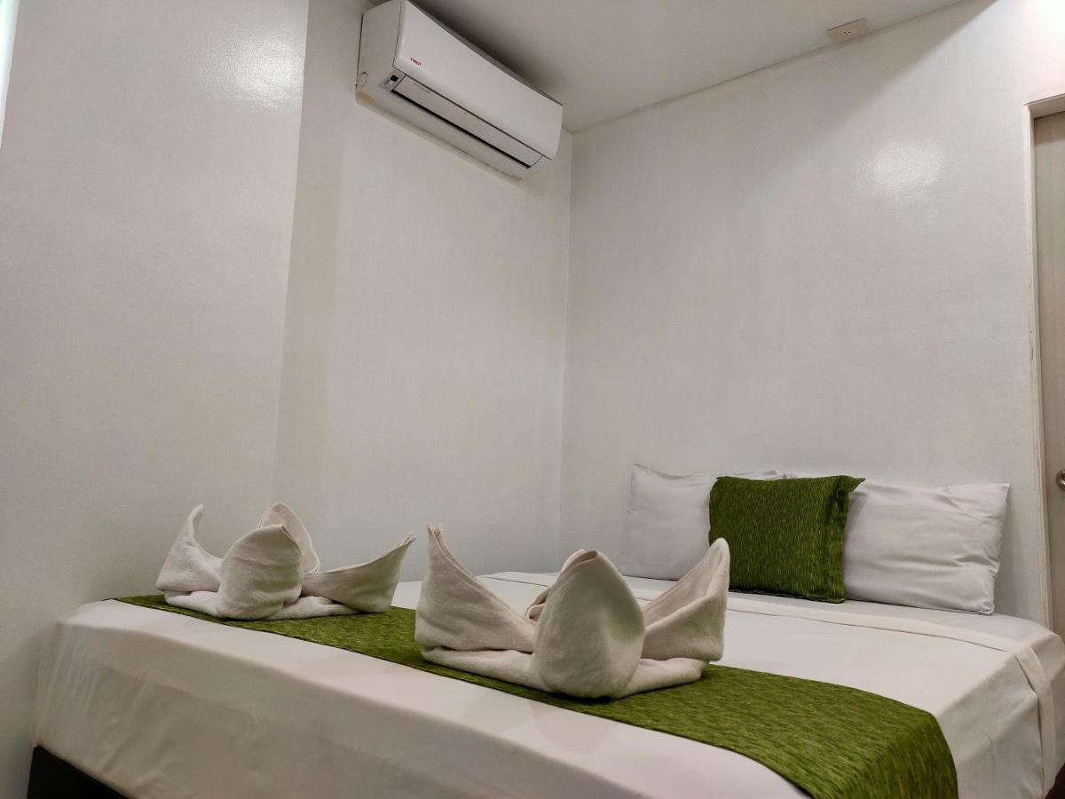 Villa Rosita Hotel Naga City By Reddoorz Naga (Camarines Sur) Exterior foto